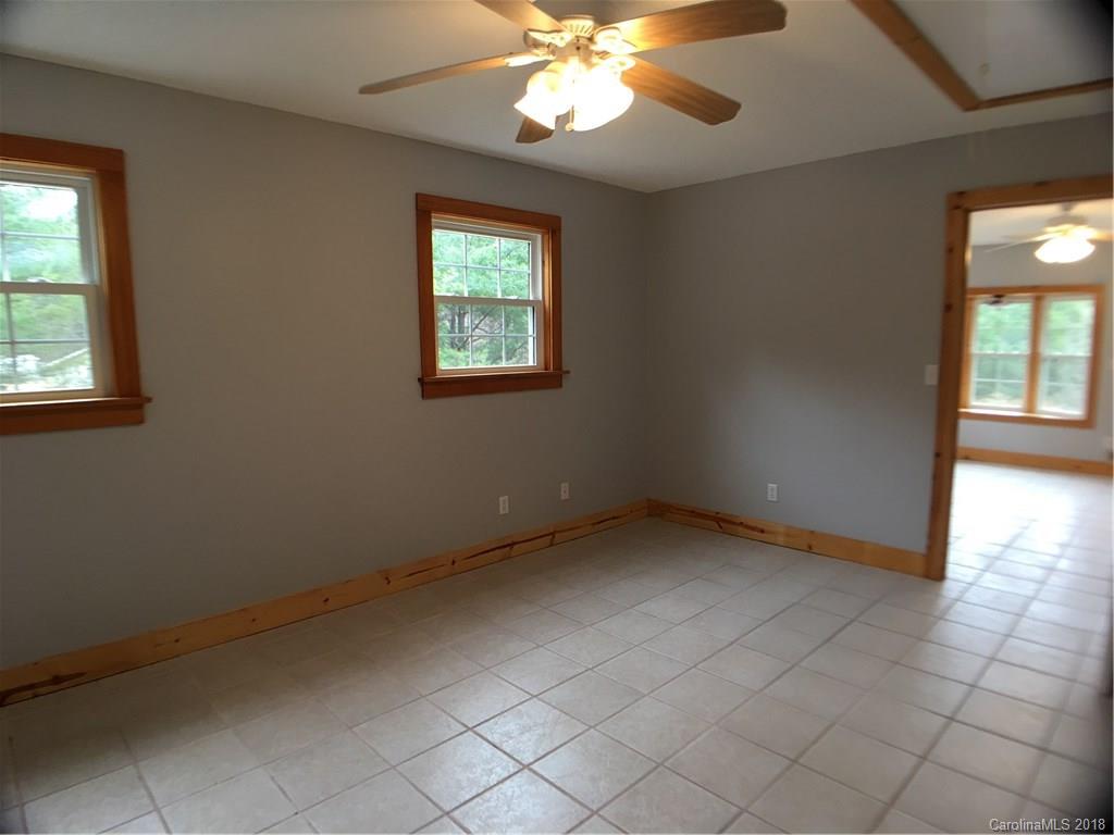 60 Fox Road Fairview, NC 28730 - Photo 27 of 35 Gallery Image 27