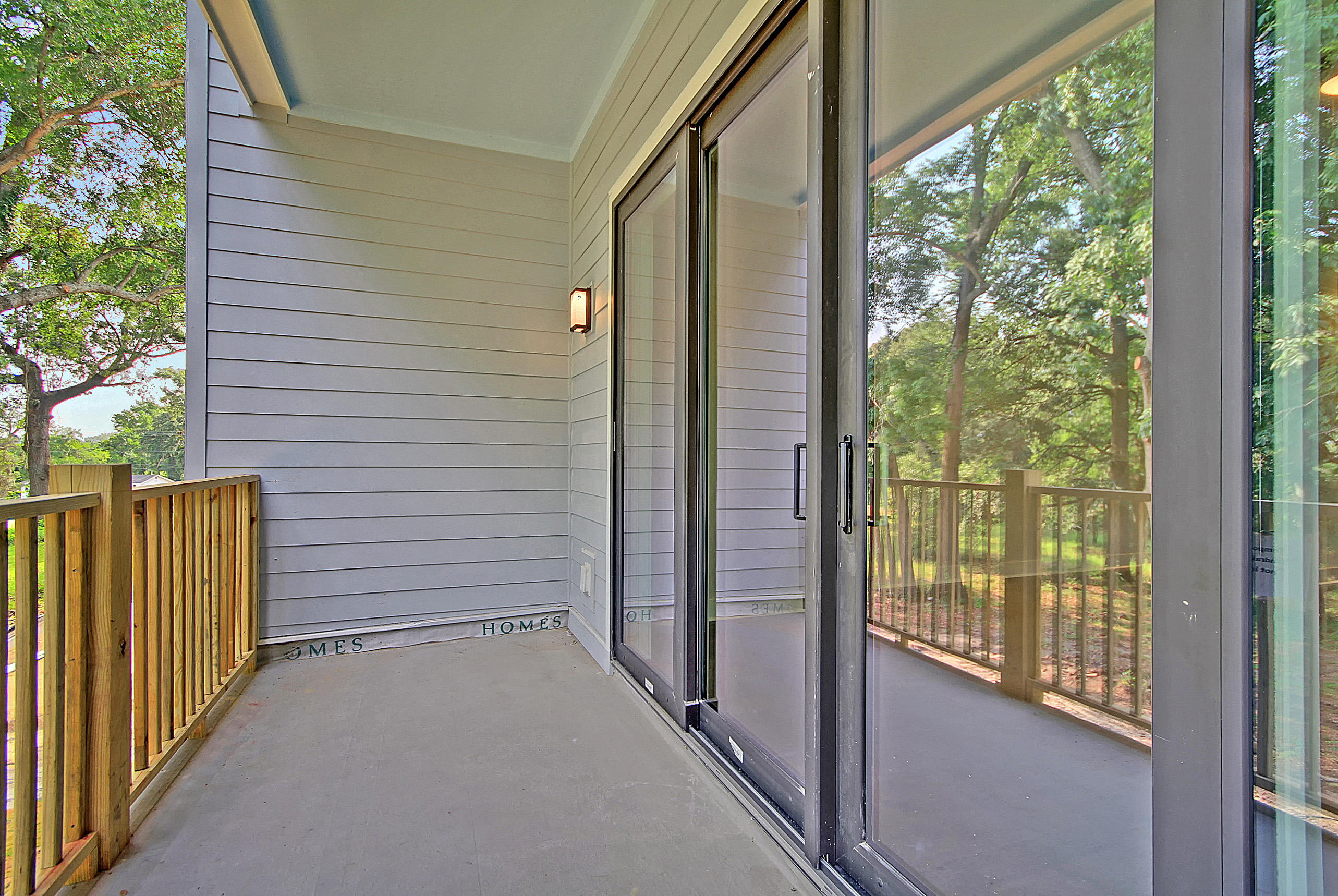 4061 South Rhett Avenue North Charleston, SC 29405 - Photo 17 of 33 SoHoSMFPatio