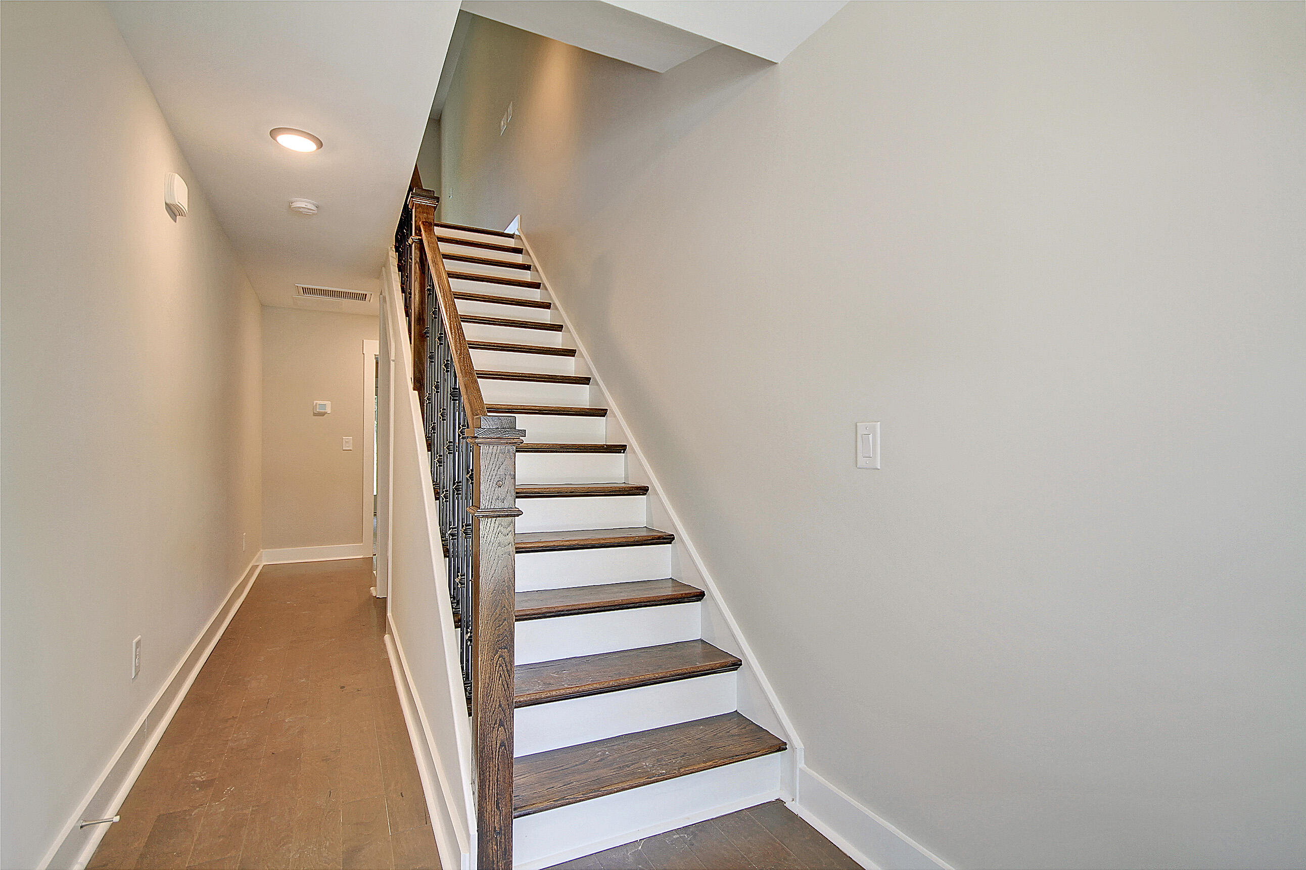 4061 South Rhett Avenue North Charleston, SC 29405 - Photo 7 of 33 SoHoSEntry