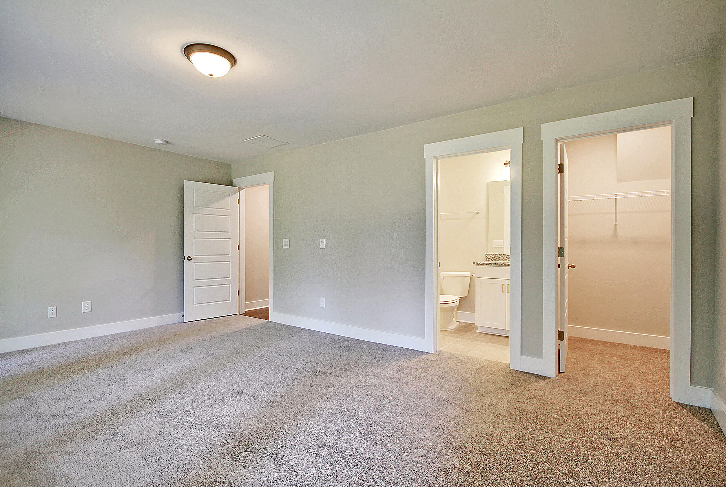 4061 South Rhett Avenue North Charleston, SC 29405 - Photo 9 of 33 SoHoSBed3_2