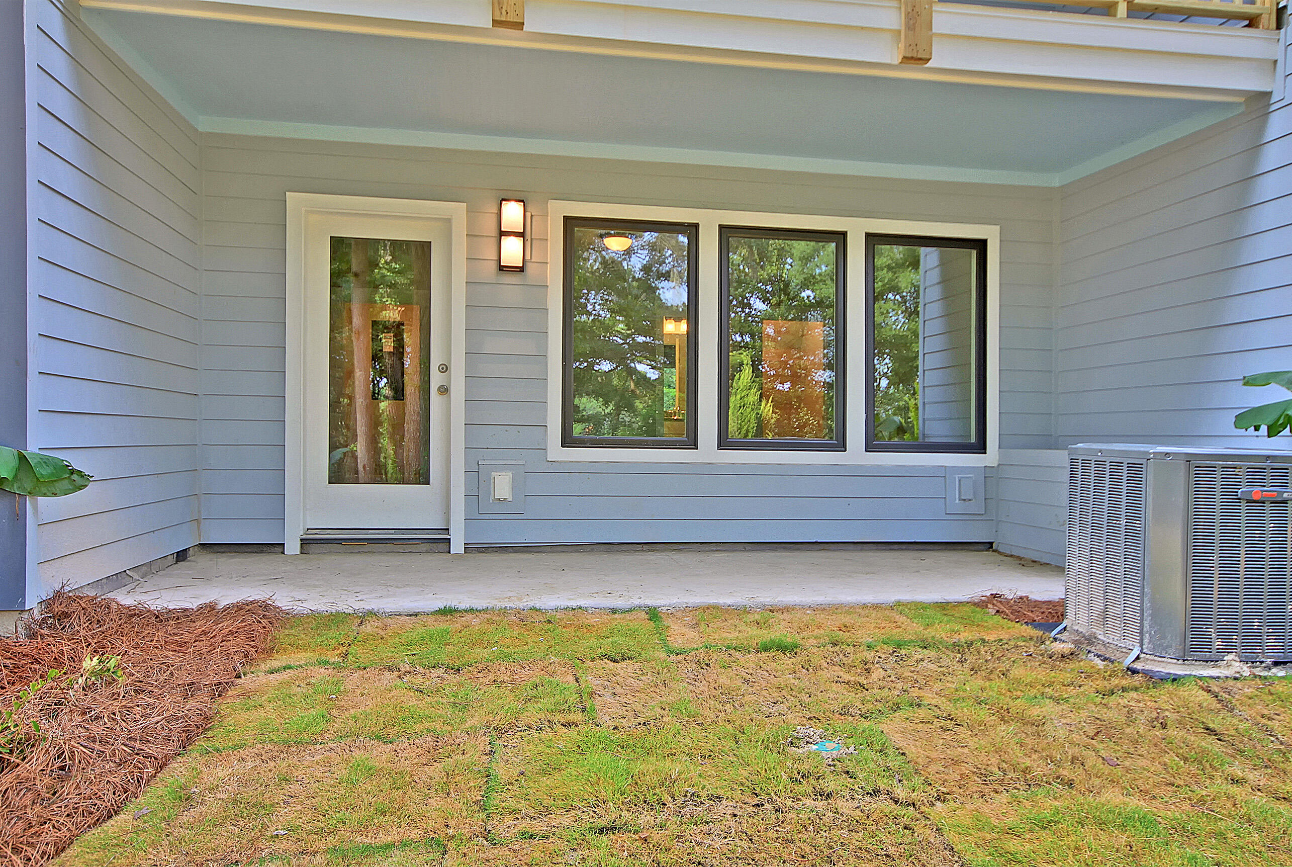 4061 South Rhett Avenue North Charleston, SC 29405 - Photo 10 of 33 SoHoSBed3patio