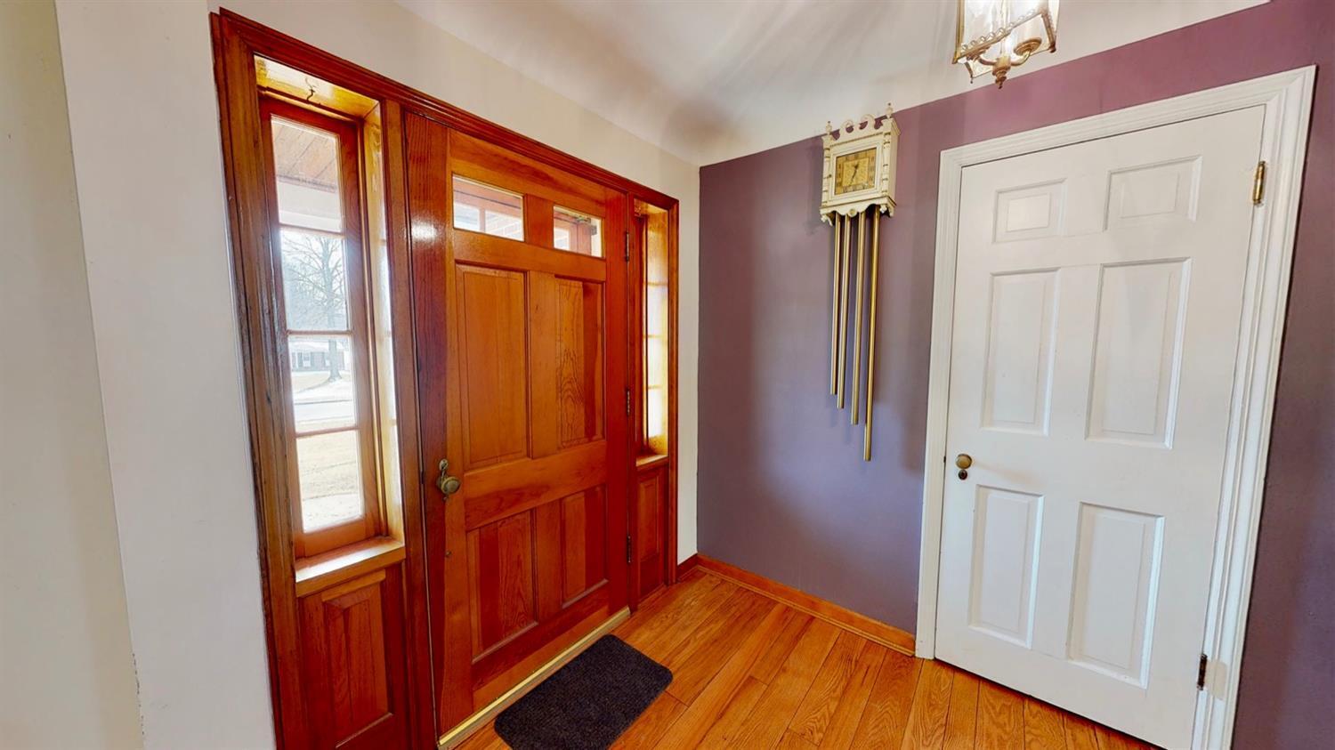 1028 West Galbraith Road Cincinnati, OH 45231 - Photo 5 of 36 Gallery Image 5