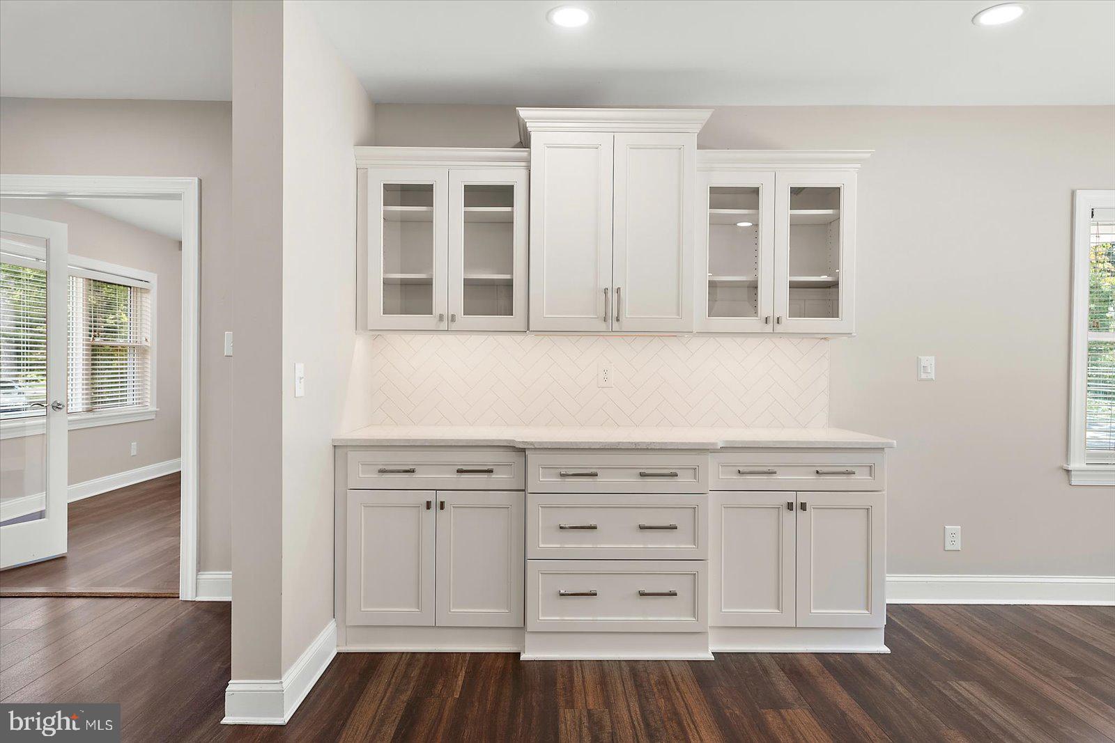 1105 Riverside Drive Salisbury, MD 21801 - Photo 21 of 70 Custom cabinets in Dining area