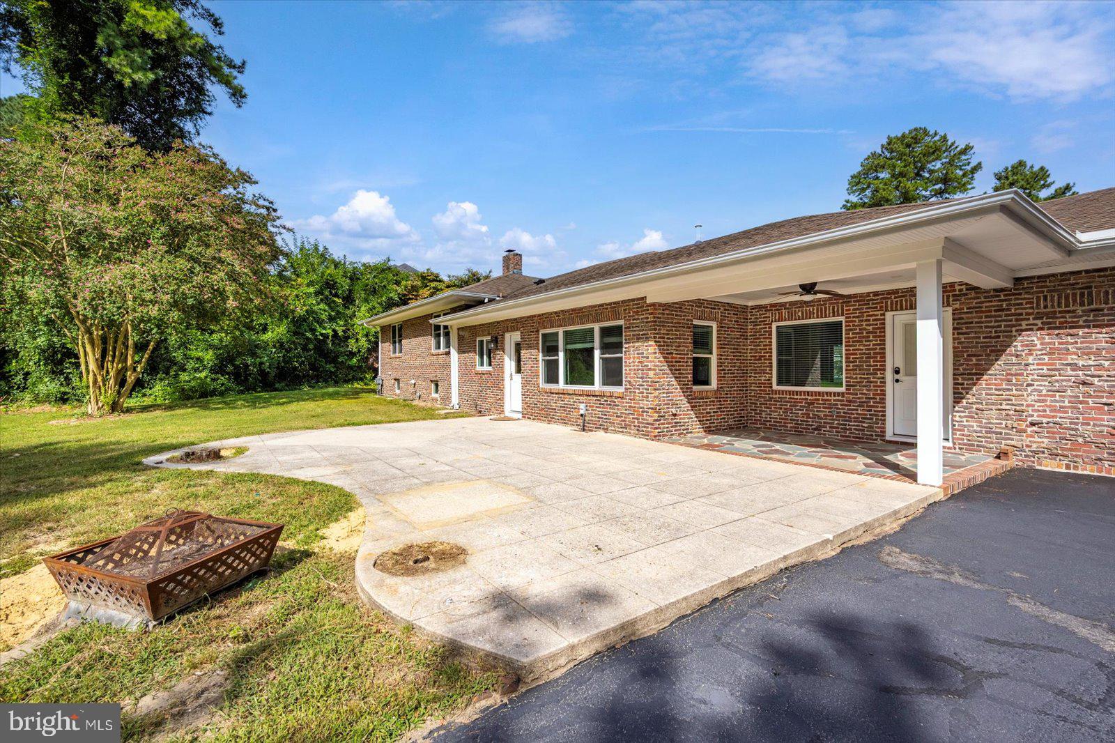 1105 Riverside Drive Salisbury, MD 21801 - Photo 65 of 70 Lanai Area