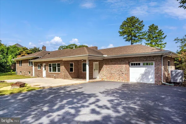 $625,000 | 1105 Riverside Drive, Salisbury, MD 21801
