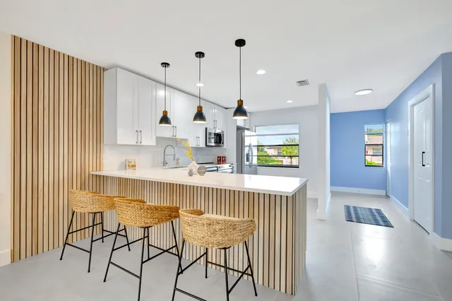 $359,000 | 7898 Eastlake Drive, Unit 7D, Boca Raton, FL 33433