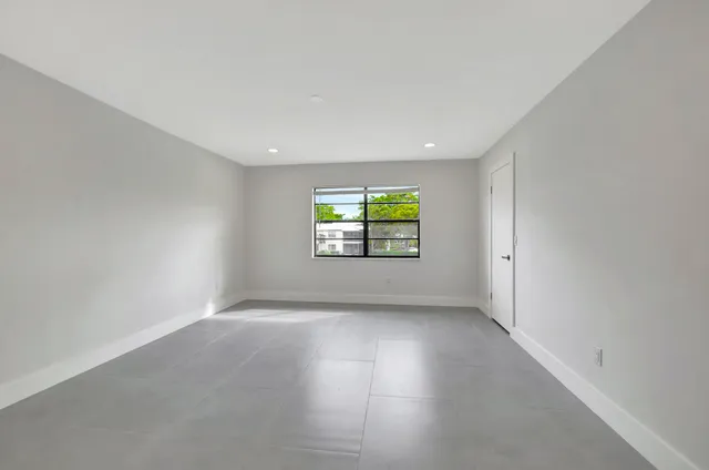 $359,000 | 7898 Eastlake Drive, Unit 7D, Boca Raton, FL 33433