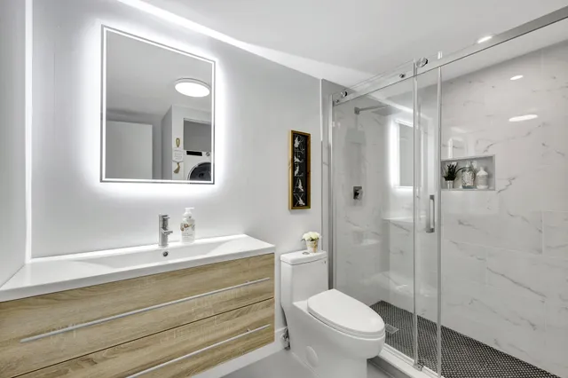 $359,000 | 7898 Eastlake Drive, Unit 7D, Boca Raton, FL 33433