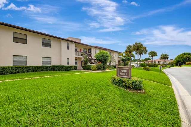 $359,000 | 7898 Eastlake Drive, Unit 7D, Boca Raton, FL 33433