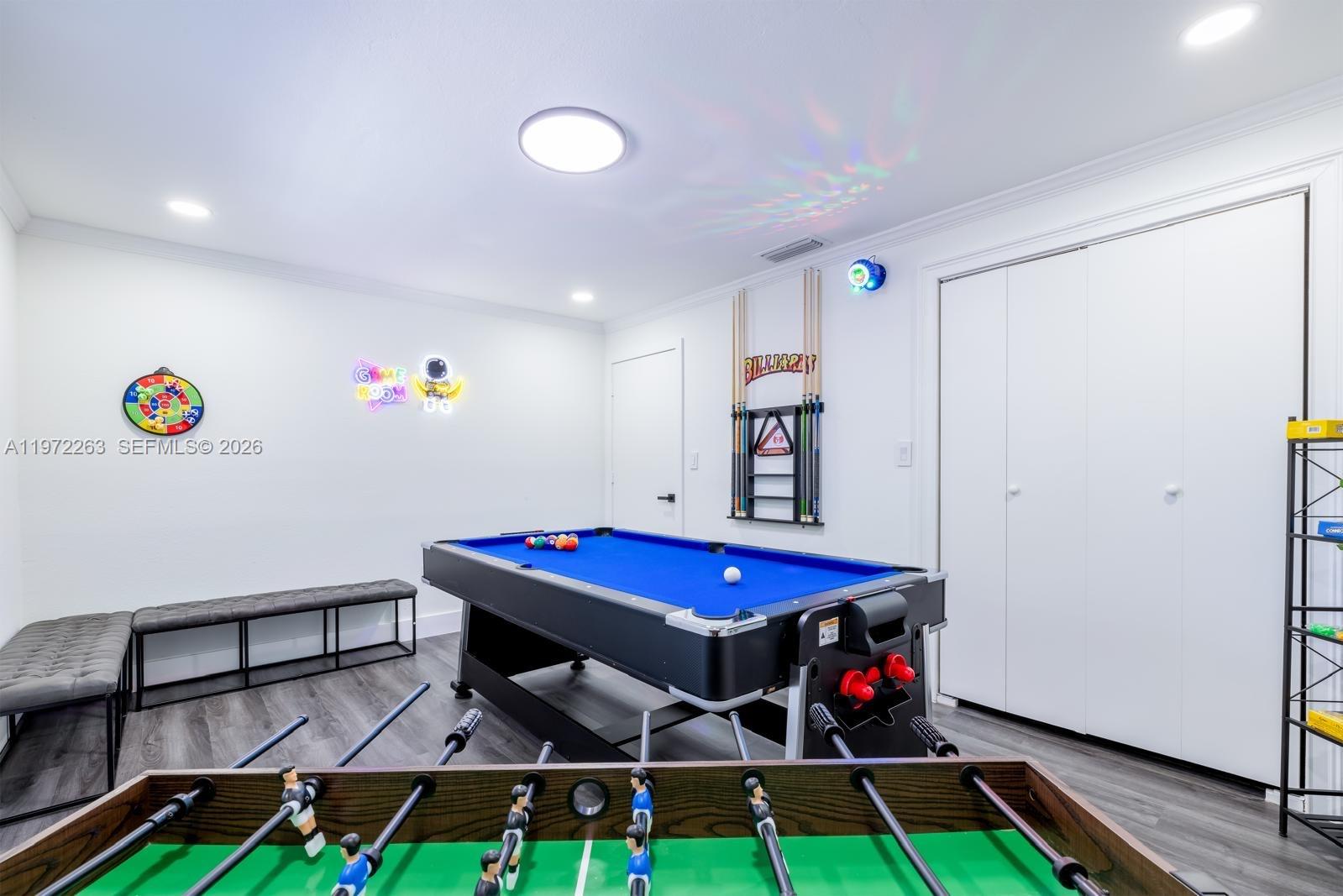 15445 Southwest 57th Street Miami, FL 33193 - Photo 67 of 78 a room with furniture and pool table