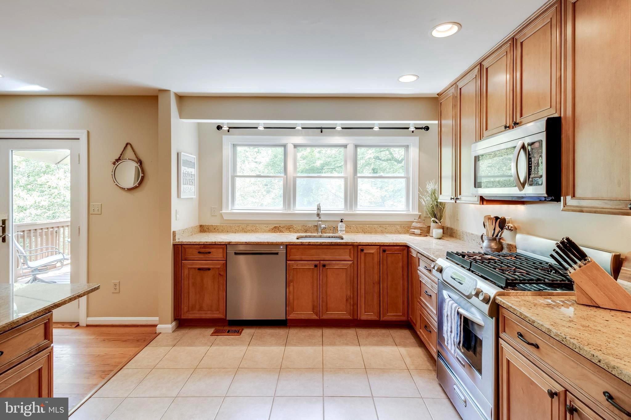 1602 Comanche Road Arnold, MD 21012 - Photo 22 of 40 Quality Stainless Appliances . Access to Deck