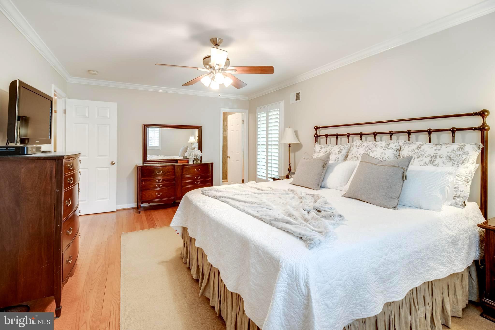 1602 Comanche Road Arnold, MD 21012 - Photo 24 of 40 Upper Level Primary Bedroom Suite