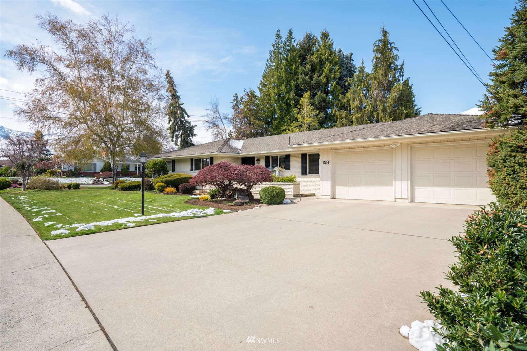 1316 First Street Wenatchee, WA 98801 - Photo 1 of 40 Gallery Image 1