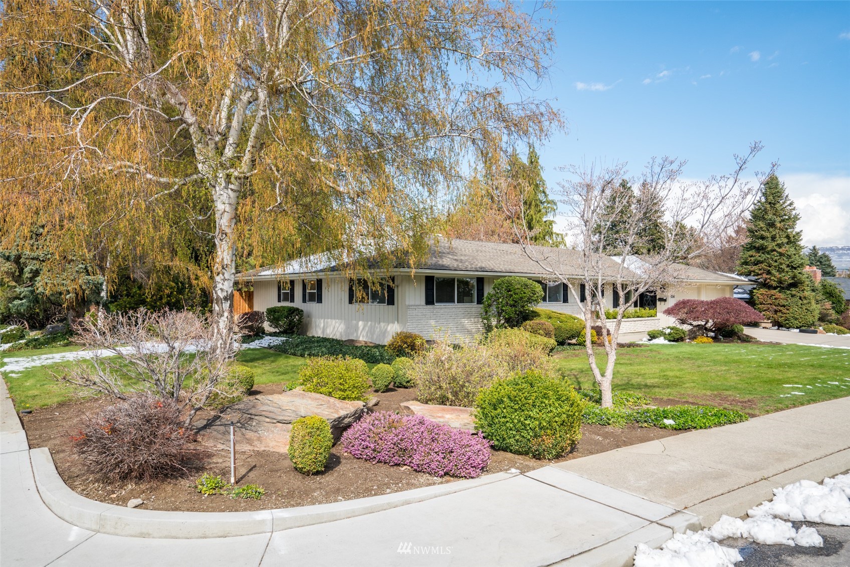 1316 First Street Wenatchee, WA 98801 - Photo 3 of 40 Gallery Image 3
