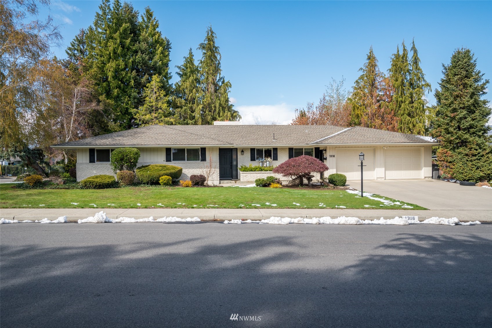 1316 First Street Wenatchee, WA 98801 - Photo 4 of 40 Gallery Image 4