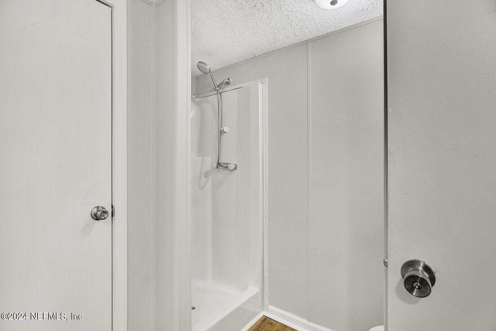 4016 Pinto Road Middleburg, FL 32068 - Photo 36 of 37 a bathroom with a shower
