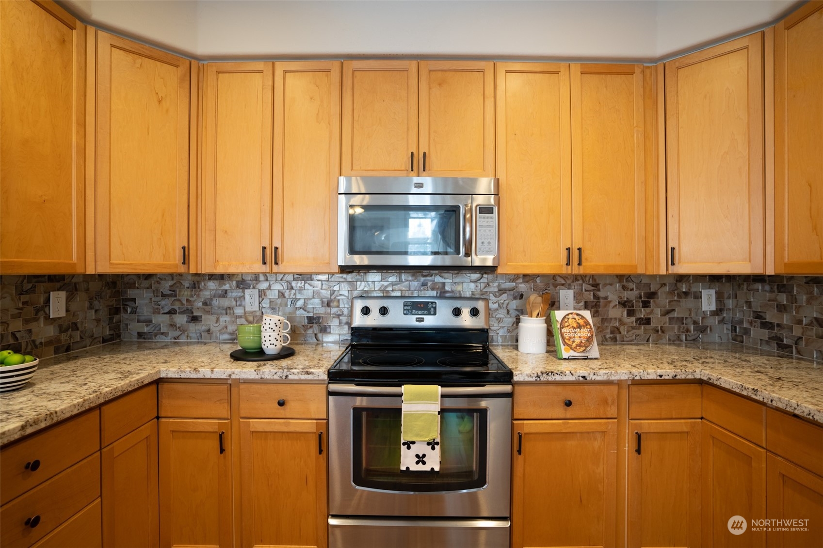 561 Anacortes Court Northeast, Unit 105 Renton, WA 98059 - Photo 16 of 33 Gallery Image 16