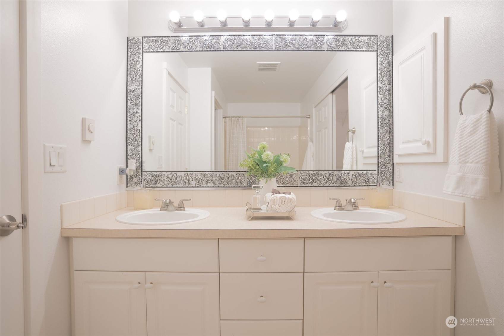 561 Anacortes Court Northeast, Unit 105 Renton, WA 98059 - Photo 21 of 33 Gallery Image 21