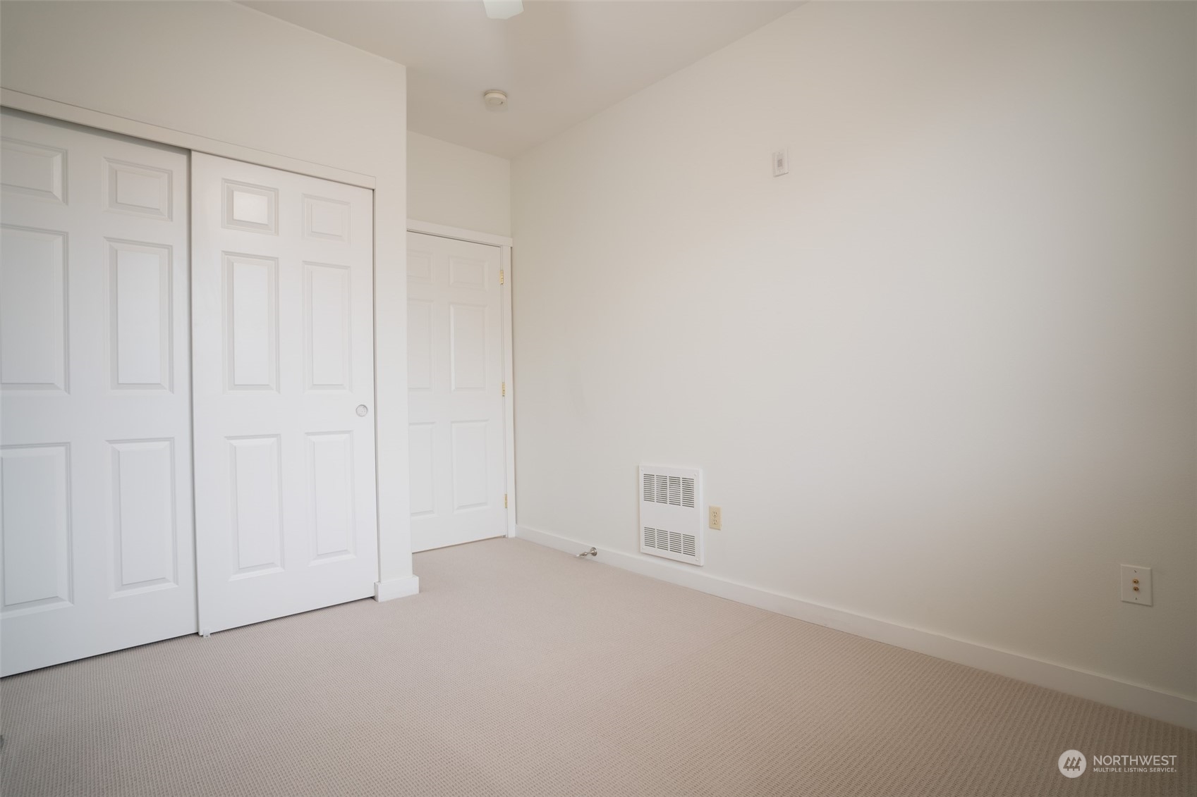 561 Anacortes Court Northeast, Unit 105 Renton, WA 98059 - Photo 26 of 33 Gallery Image 26