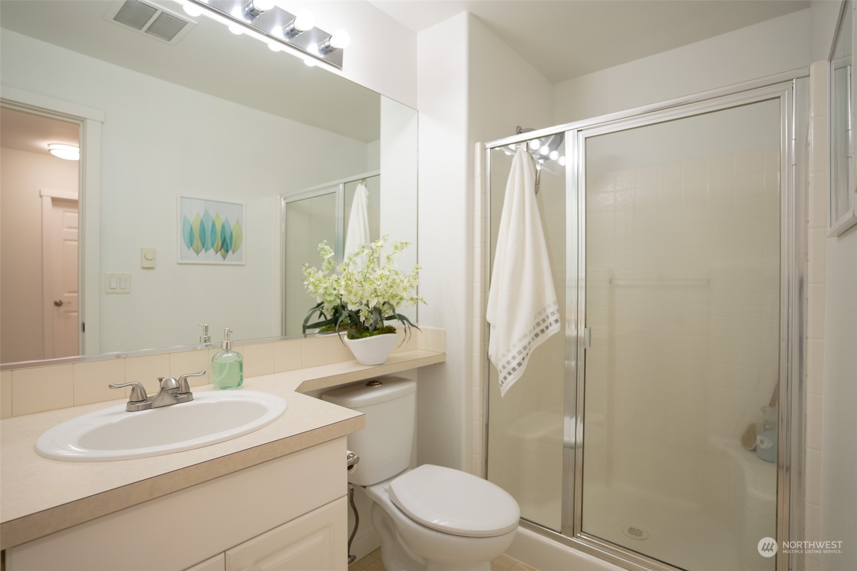 561 Anacortes Court Northeast, Unit 105 Renton, WA 98059 - Photo 27 of 33 Gallery Image 27