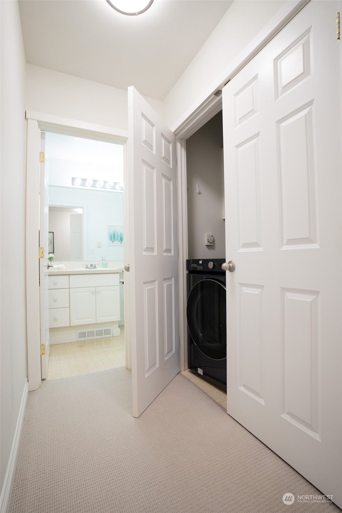 561 Anacortes Court Northeast, Unit 105 Renton, WA 98059 - Photo 29 of 33 Gallery Image 29
