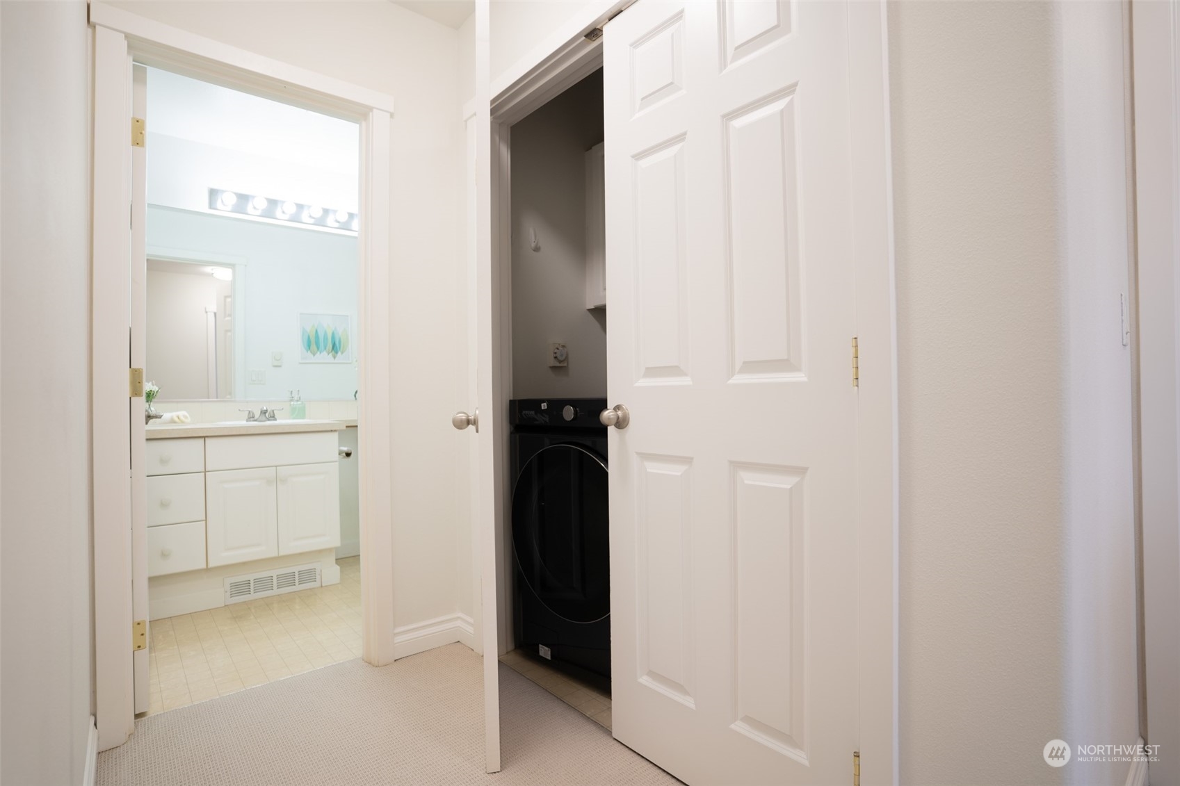 561 Anacortes Court Northeast, Unit 105 Renton, WA 98059 - Photo 30 of 33 Gallery Image 30