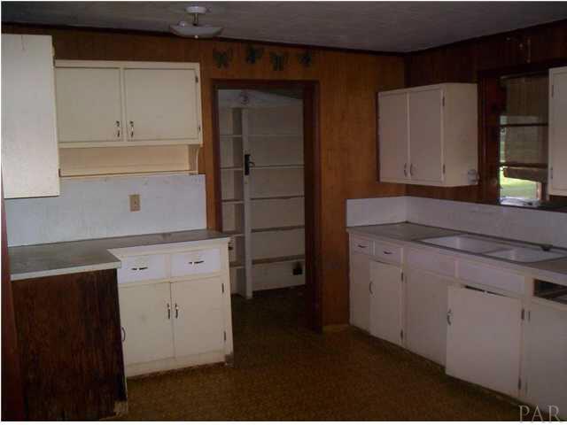 3175 Robertson Road Pensacola, FL 32507 - Photo 5 of 13 Gallery Image 5