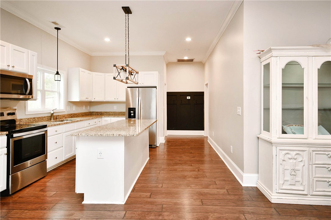 405 Hagood Street Easley, SC 29640 - Photo 9 of 29