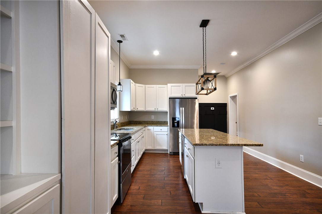 405 Hagood Street Easley, SC 29640 - Photo 10 of 29