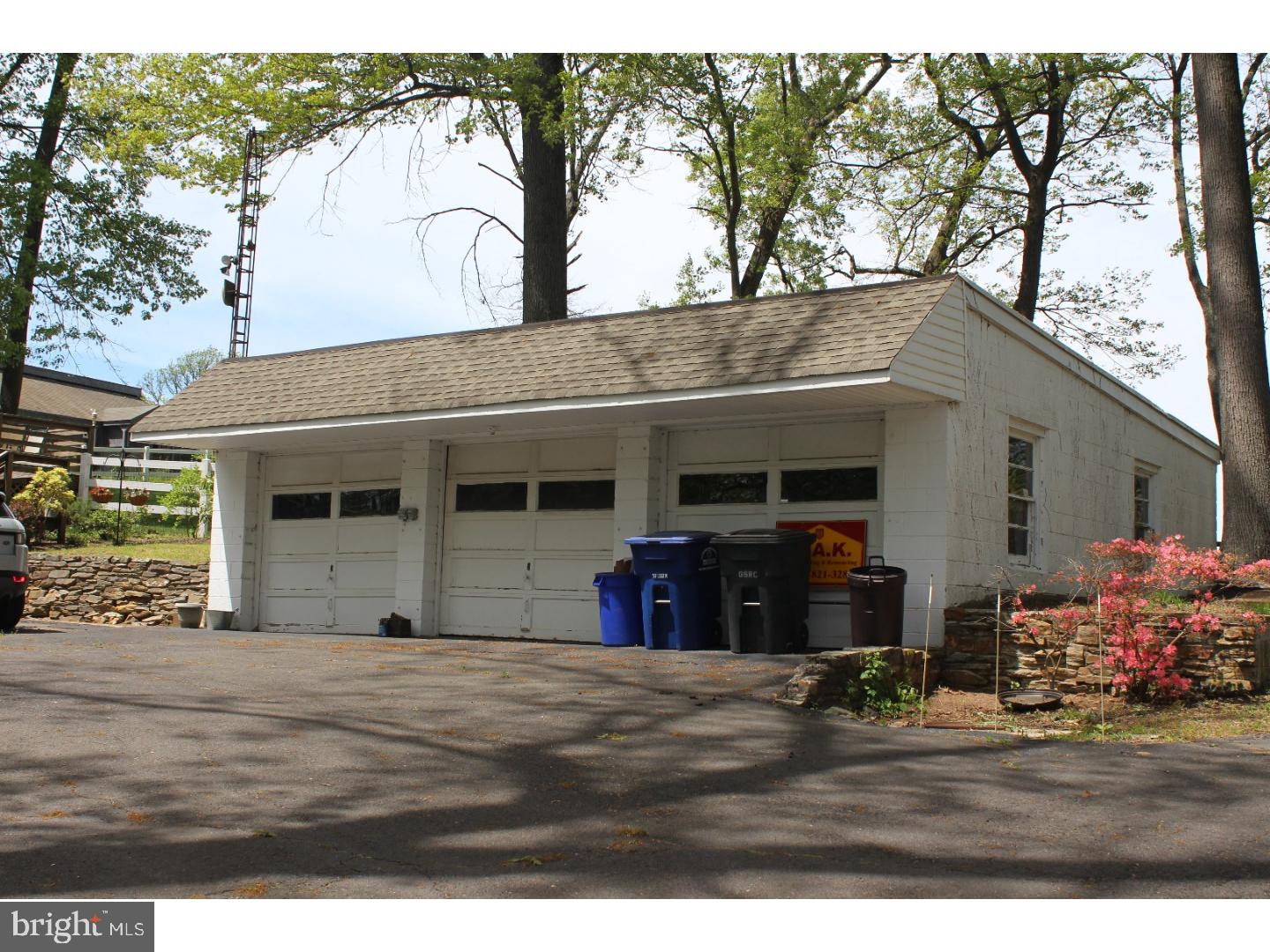 335 Ellisdale Road Chesterfield, NJ 08515 - Photo 2 of 24
