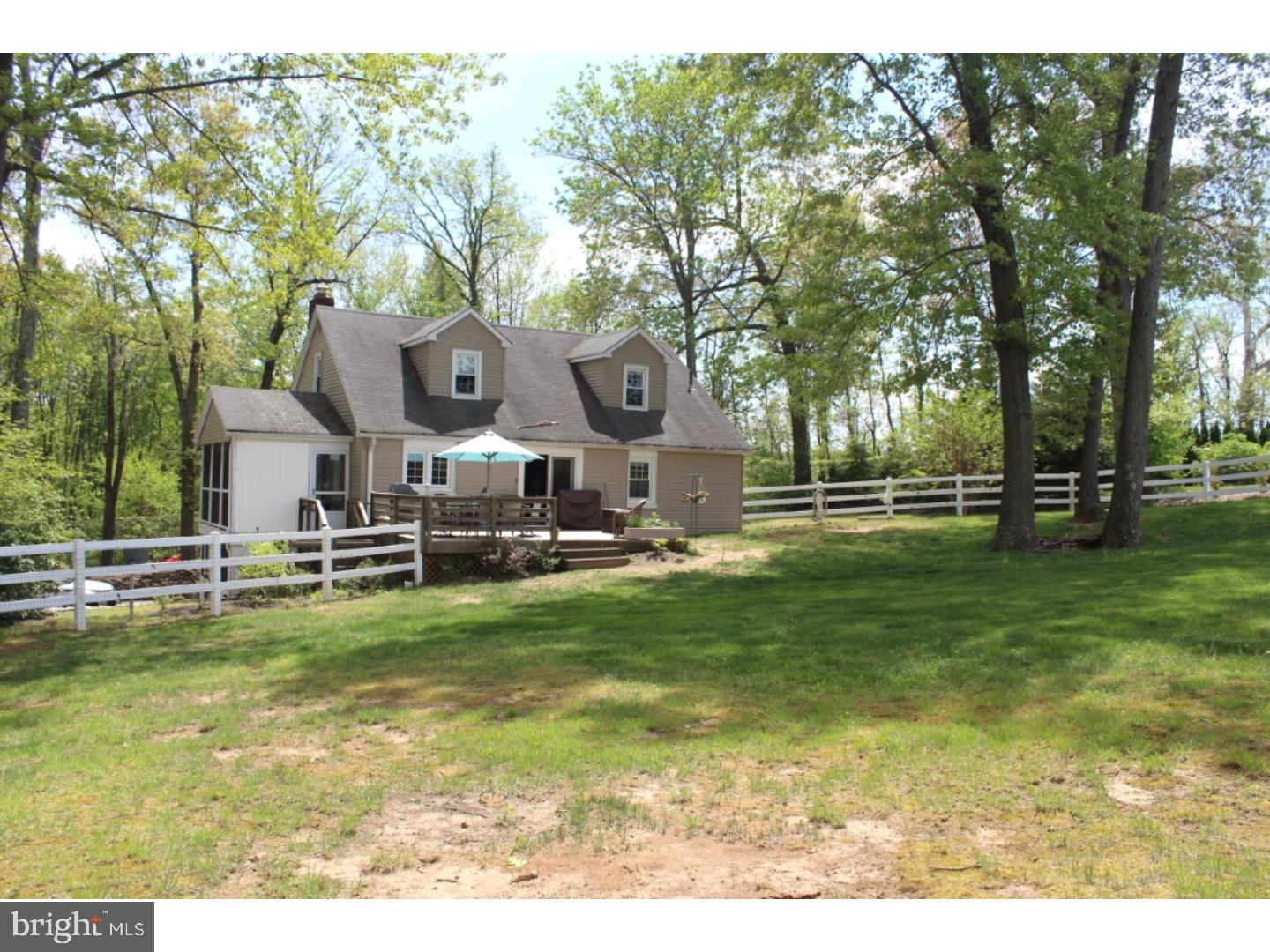 335 Ellisdale Road Chesterfield, NJ 08515 - Photo 15 of 24