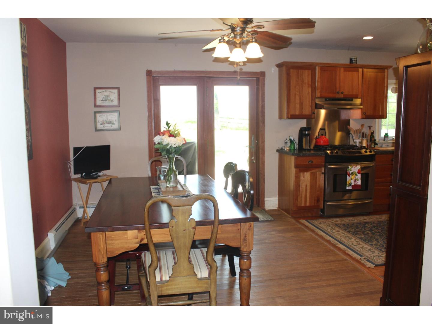 335 Ellisdale Road Chesterfield, NJ 08515 - Photo 5 of 24
