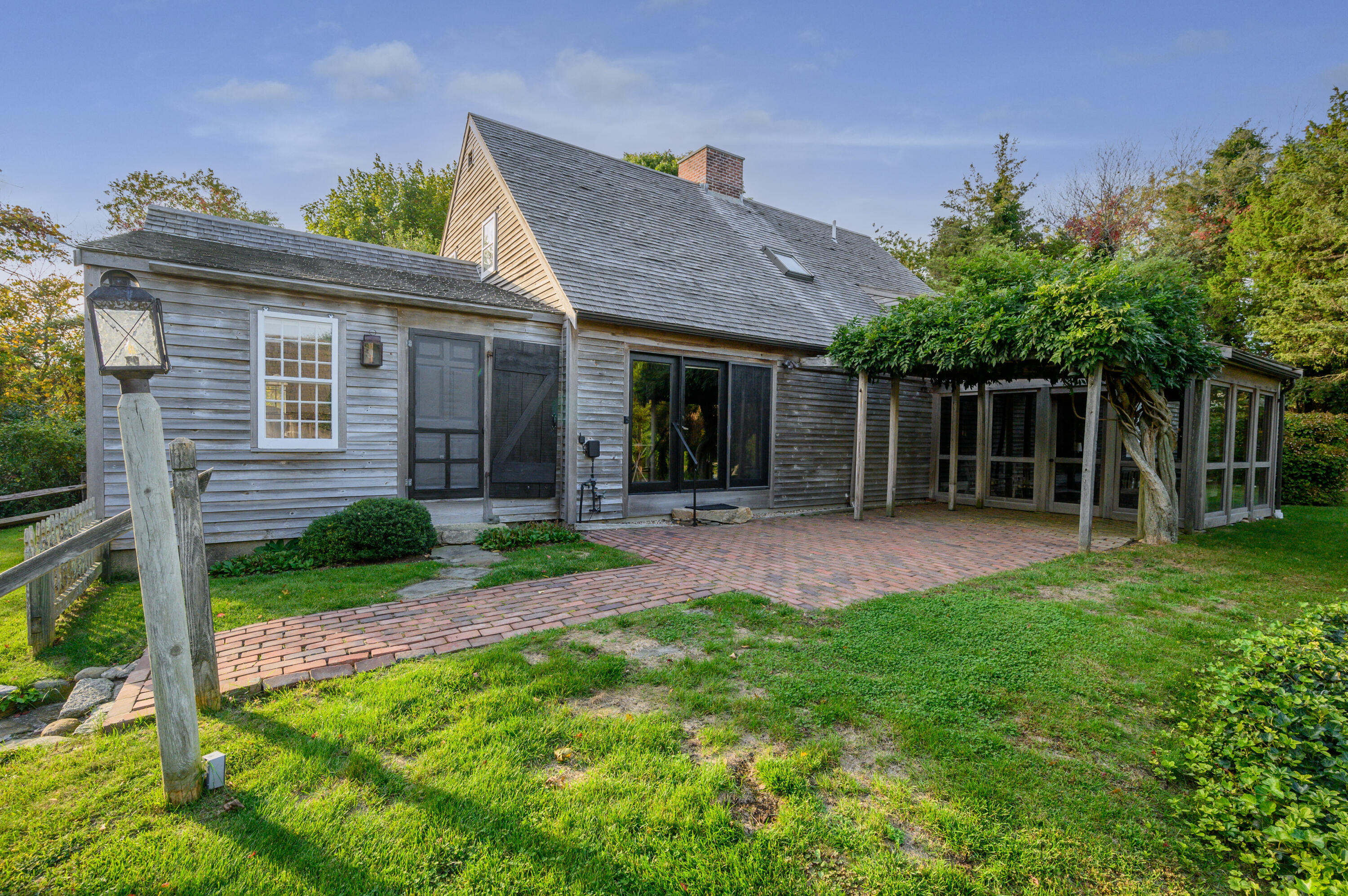 81 Keveney Lane Barnstable, MA 02675 - Photo 4 of 47 DSC_3421-Edit
