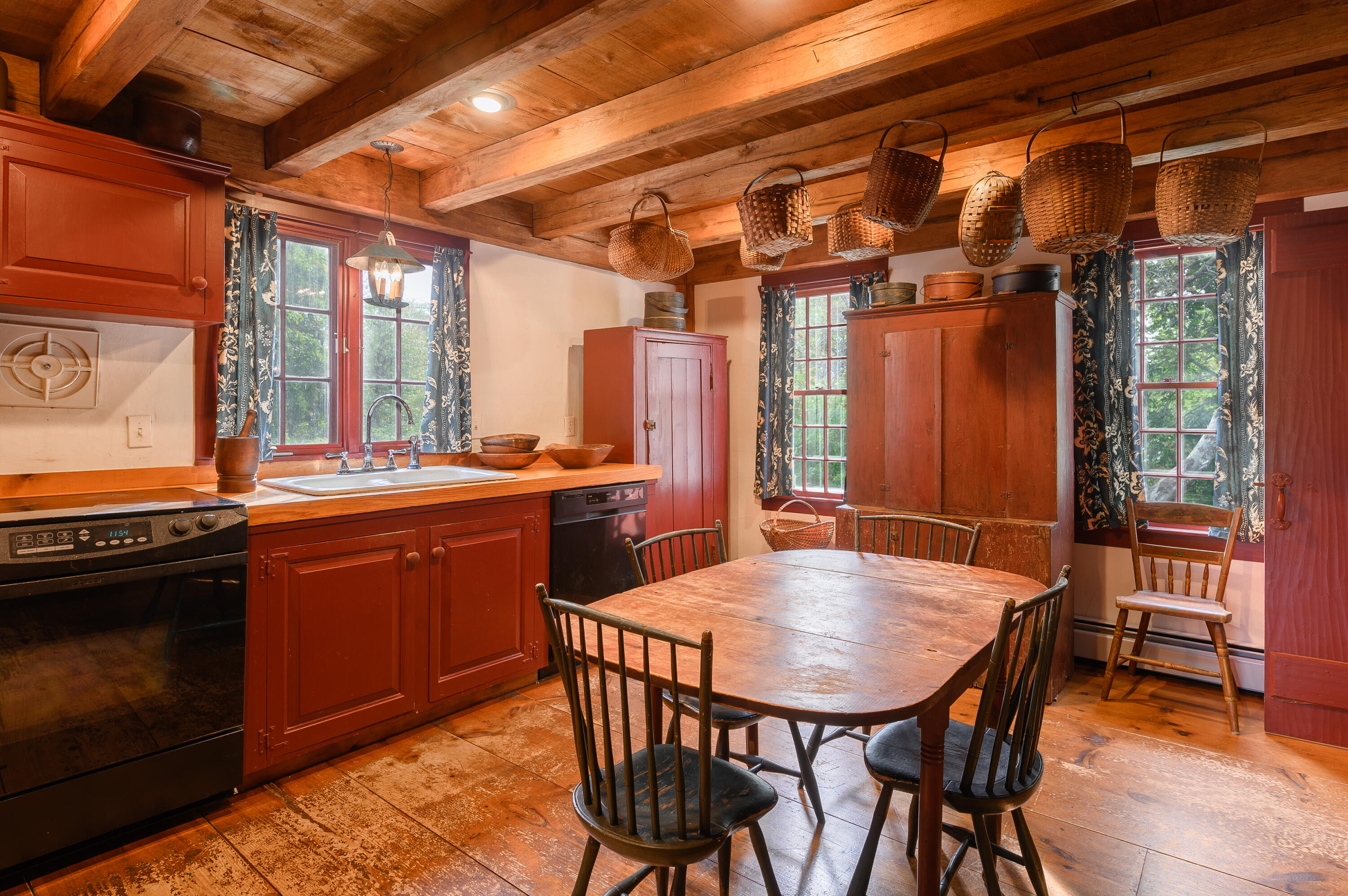 81 Keveney Lane Barnstable, MA 02675 - Photo 10 of 47 DSC_3268-HDR-Edit