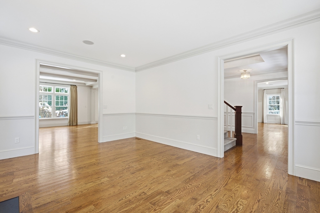 10 Sheffield West Winchester, MA 01890 - Photo 13 of 42