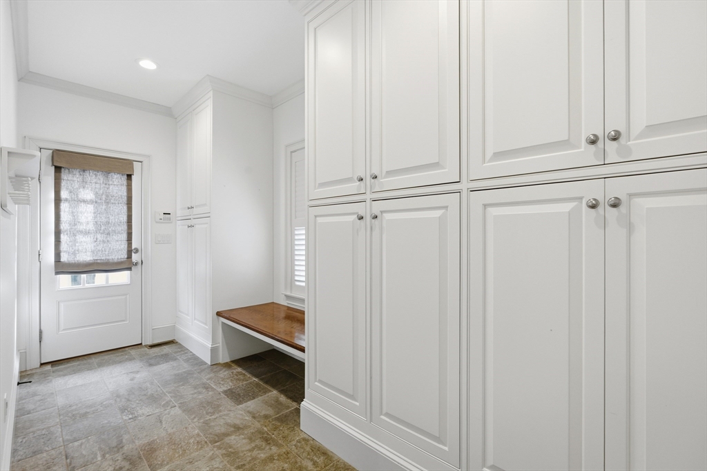 10 Sheffield West Winchester, MA 01890 - Photo 15 of 42