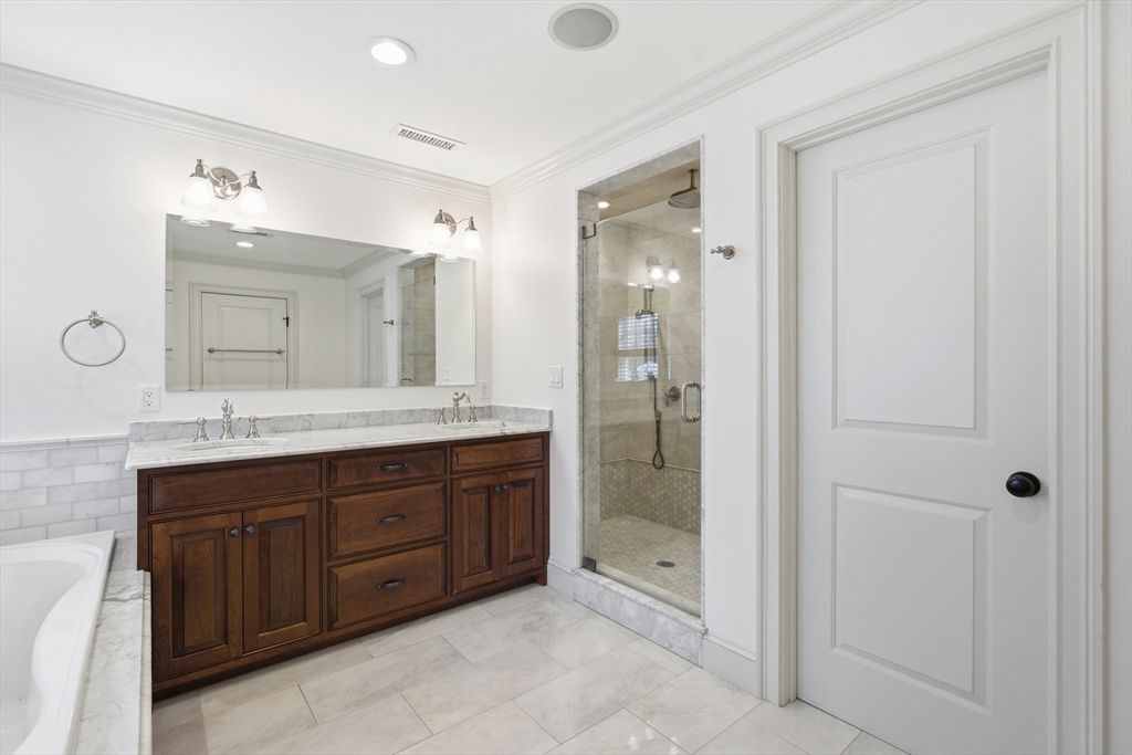 10 Sheffield West Winchester, MA 01890 - Photo 18 of 42