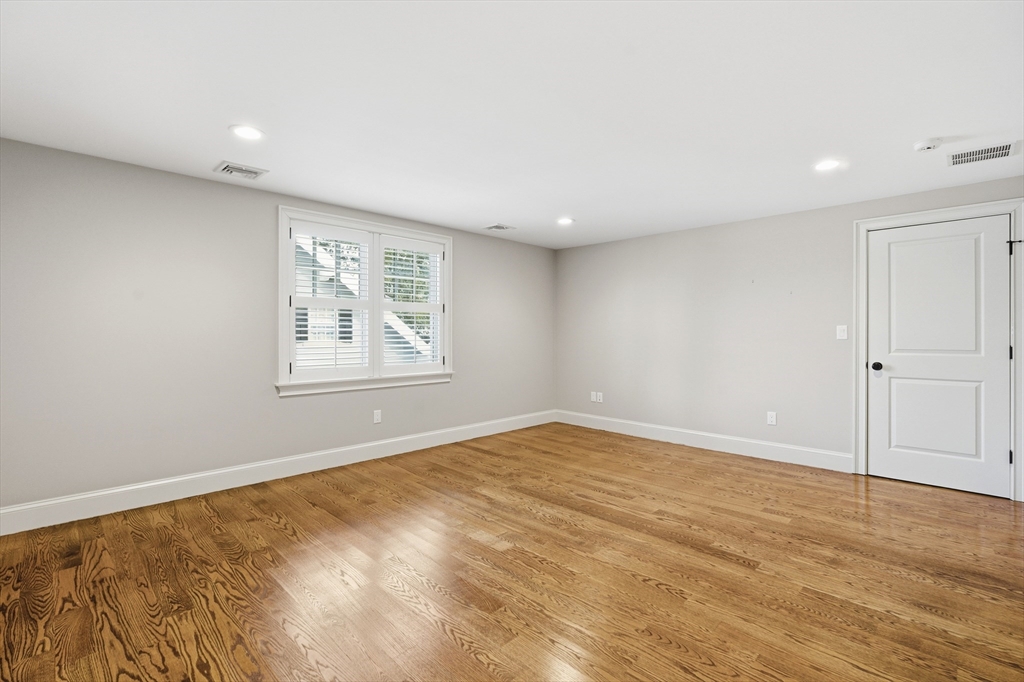 10 Sheffield West Winchester, MA 01890 - Photo 26 of 42