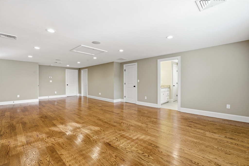 10 Sheffield West Winchester, MA 01890 - Photo 30 of 42