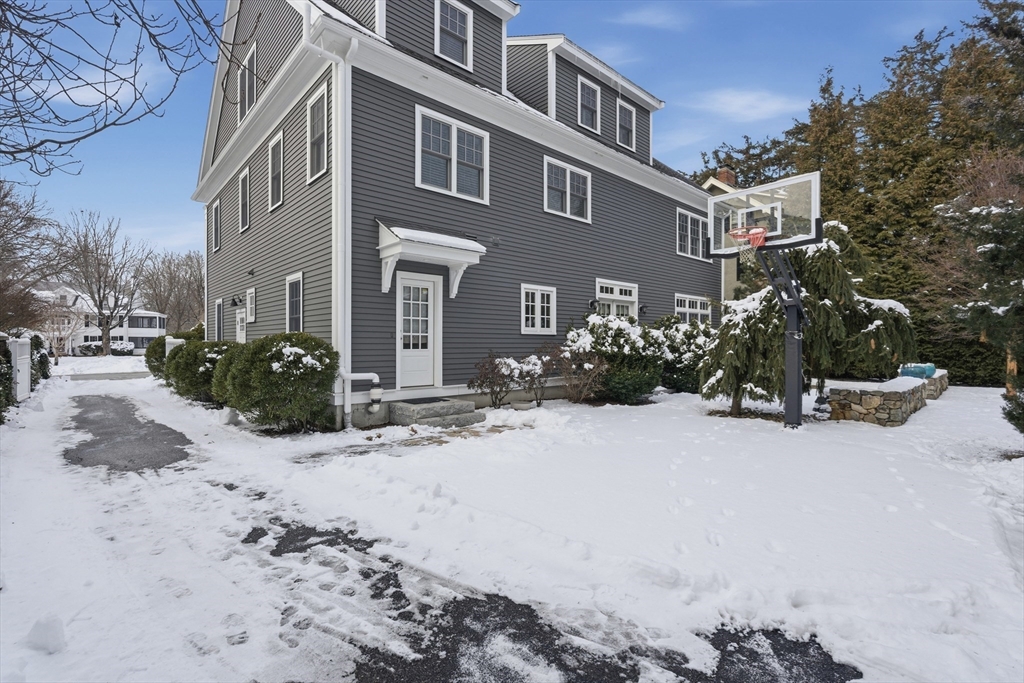 10 Sheffield West Winchester, MA 01890 - Photo 37 of 42