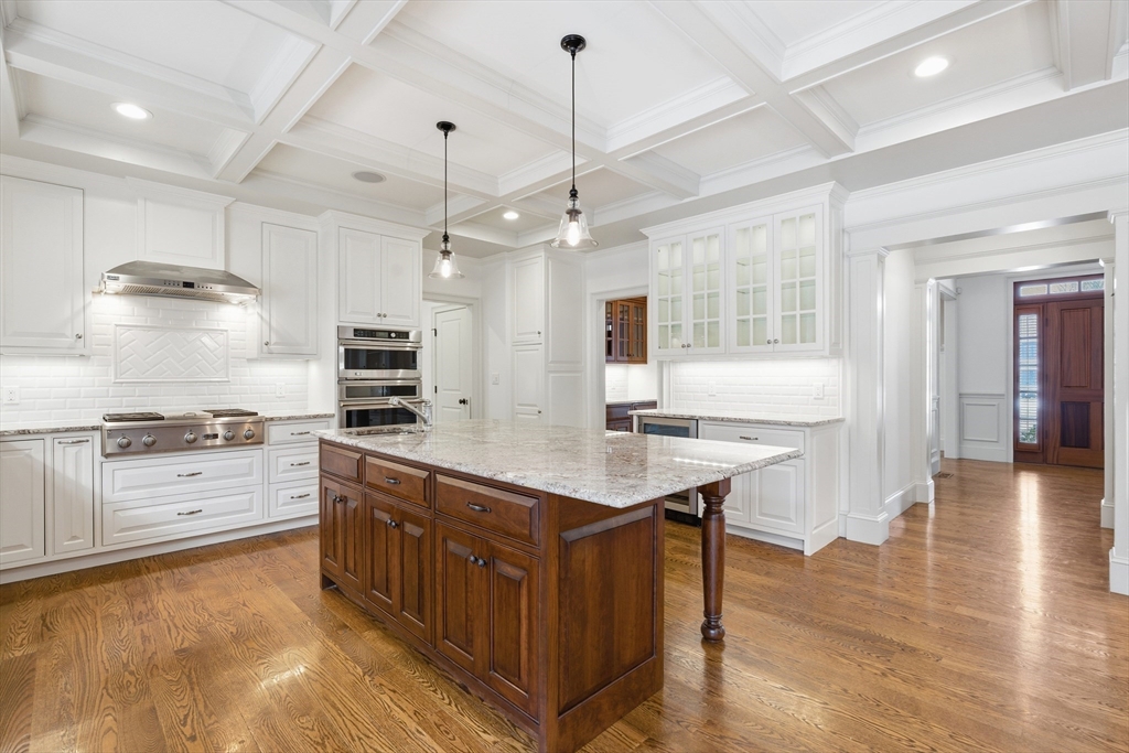 10 Sheffield West Winchester, MA 01890 - Photo 6 of 42