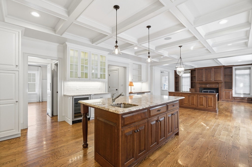 10 Sheffield West Winchester, MA 01890 - Photo 7 of 42