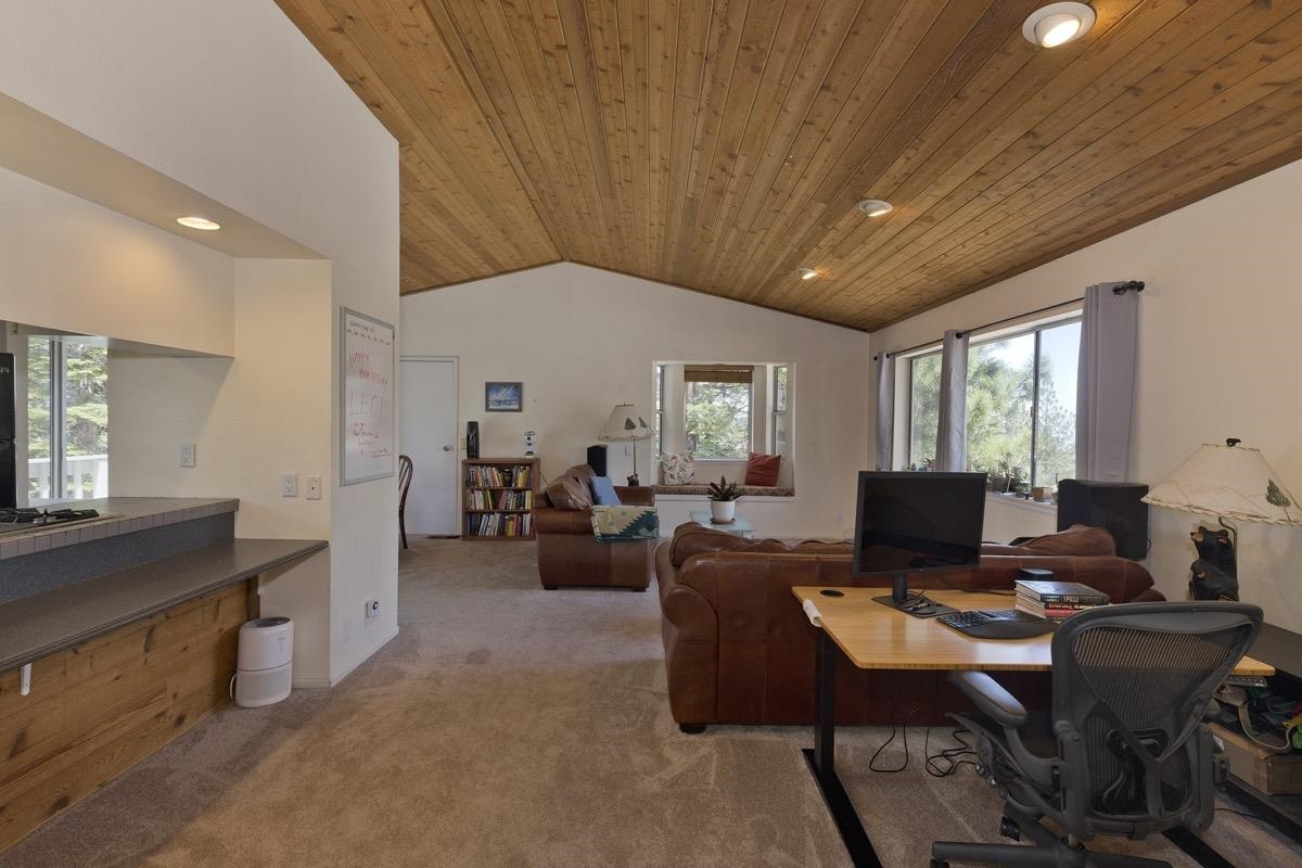 413 Ridgecrest Drive Mammoth Lakes, CA 93546 - Photo 5 of 37 Gallery Image 5