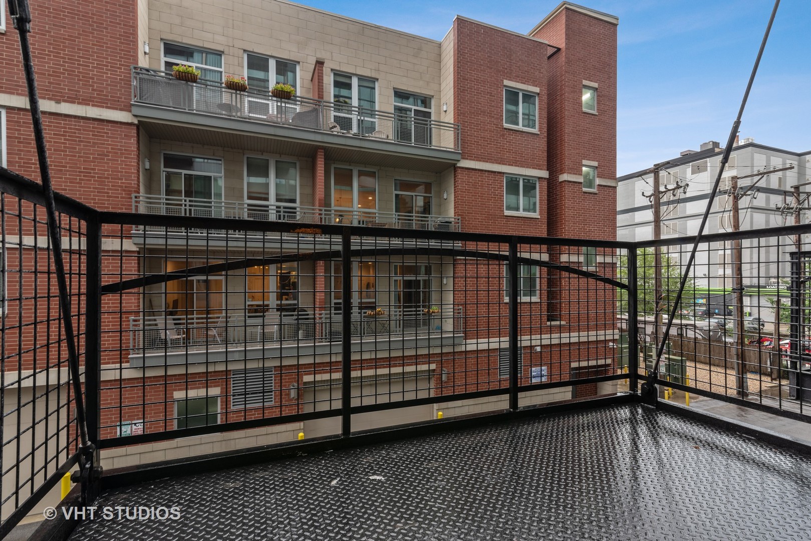 1224 West Van Buren Street, Unit 215 Chicago, IL 60607 - Photo 10 of 11