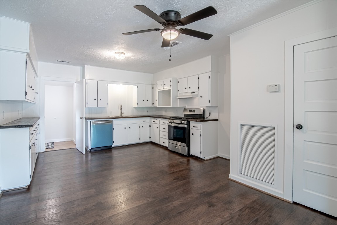 3141 Old Houston Road Huntsville, TX 77340 - Photo 5 of 28