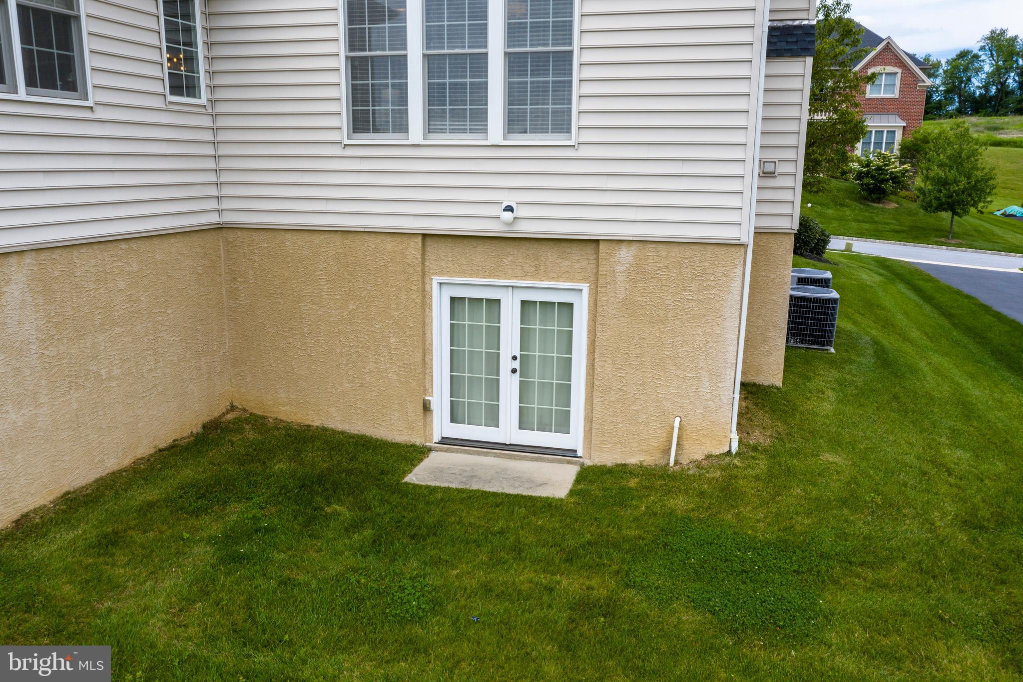 Walk Out Basement has 9' Ceiling