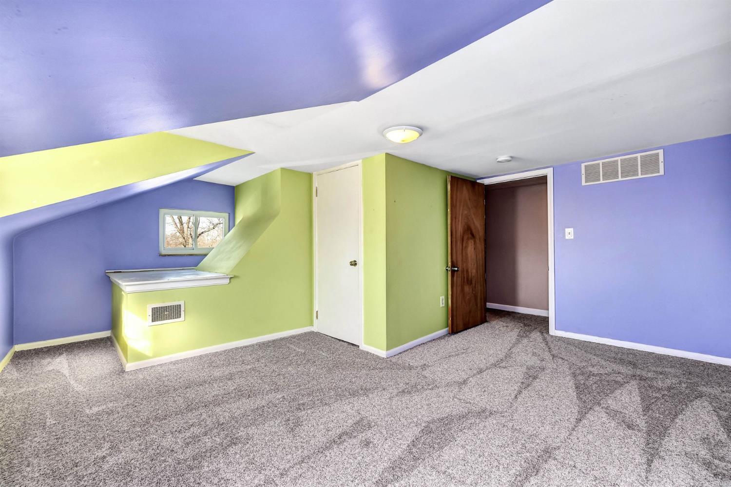 4030 Ebenezer Road Cincinnati, OH 45248 - Photo 29 of 43