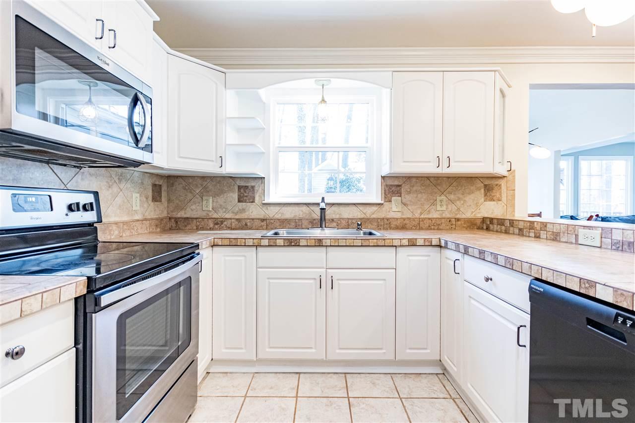 6504 Hammersmith Drive Raleigh, NC 27613 - Photo 5 of 30
