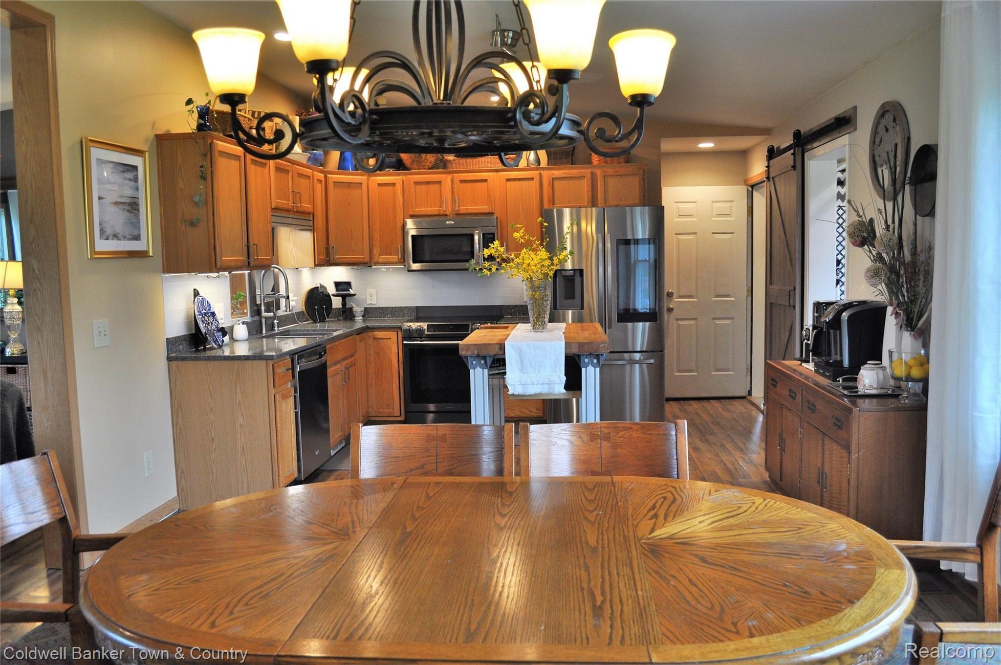 7853 Munsell Road Howell, MI 48843 - Photo 6 of 43 DSC_0416 (2).JPG