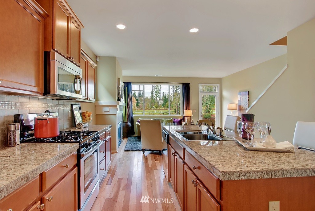 18531 45th Drive Southeast Bothell, WA 98012 - Photo 2 of 18 Gallery Image 2